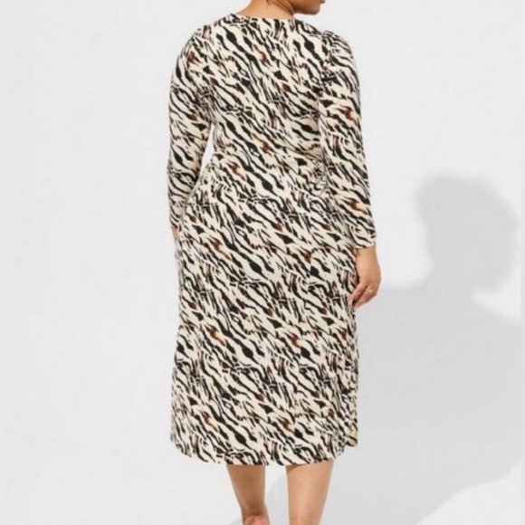 TORRID Maxi Studio Knot Long Sleeve Dress Zebra Watercolor Size 4X - Picture 3 of 13